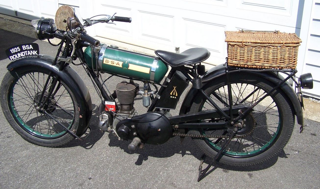 Round Tank - 1925 BSA Model B - Bike-urious