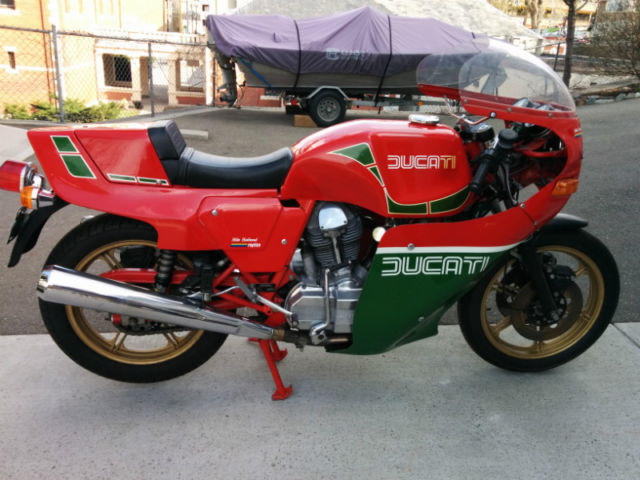 Ducati 900 MHR - Mike Hailwood Replica - Right Side