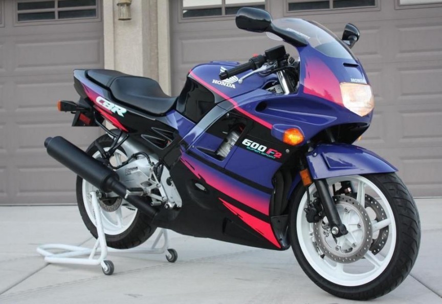 Race honda cbr600f2