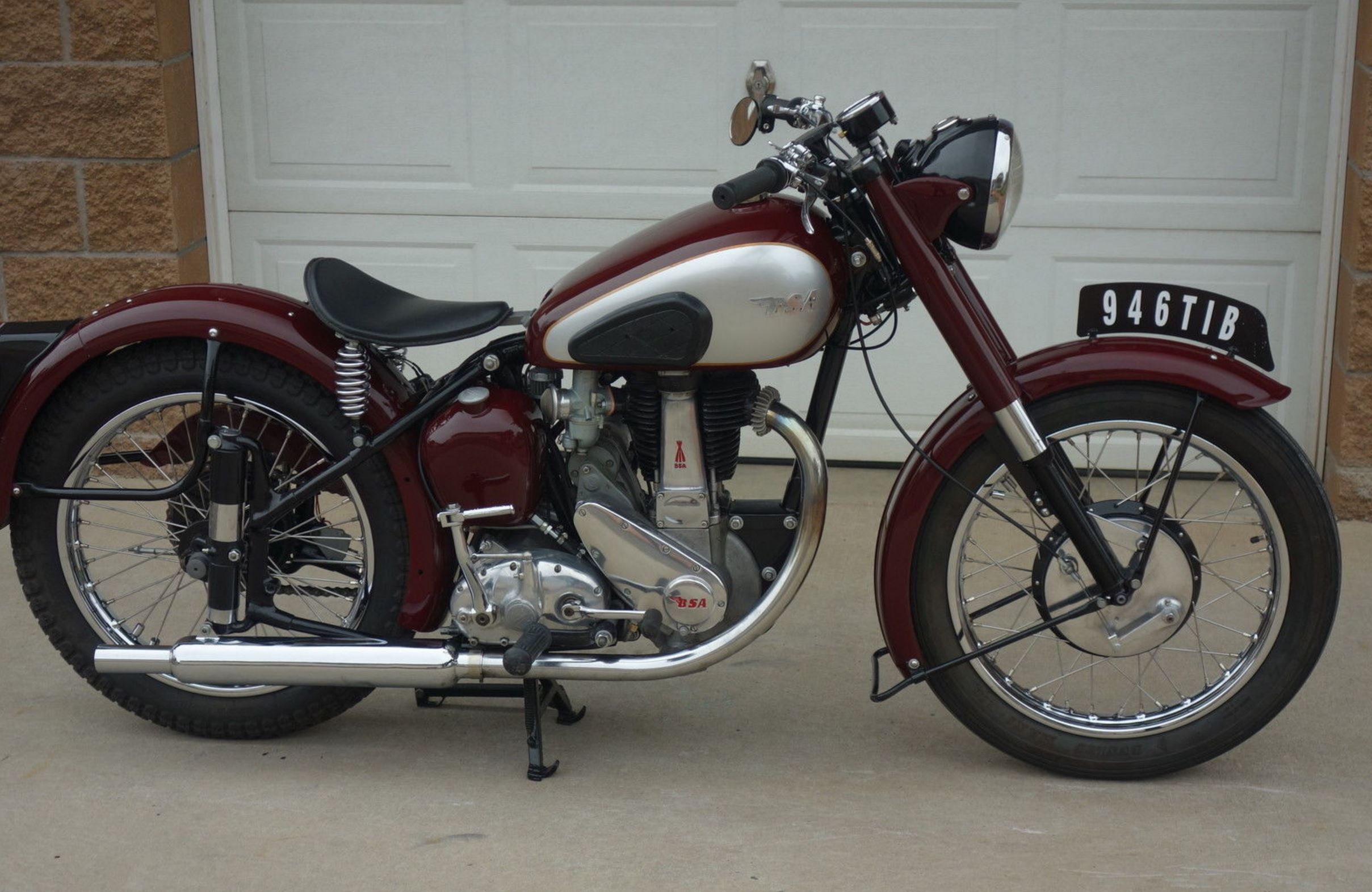 1953 BSA B33 | Bike-urious