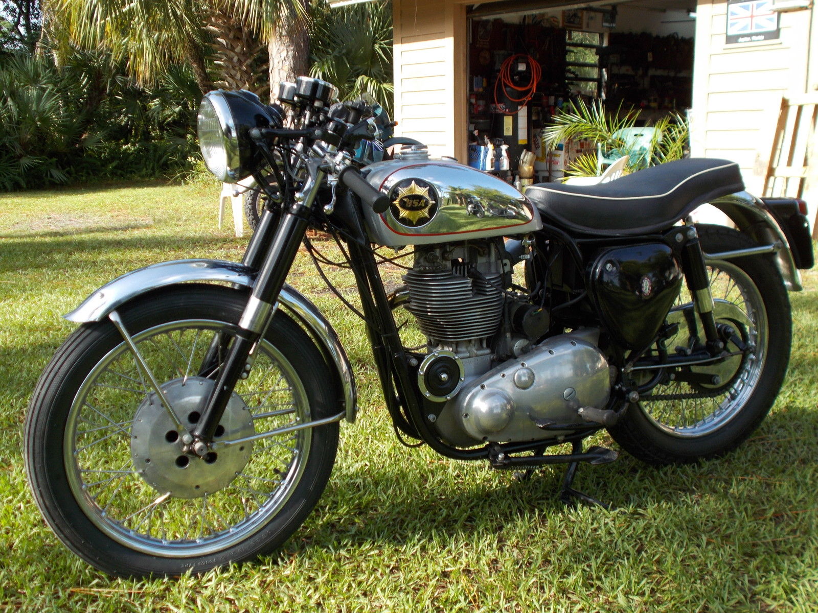 Clubman Trim – 1960 BSA Gold Star | Bike-urious