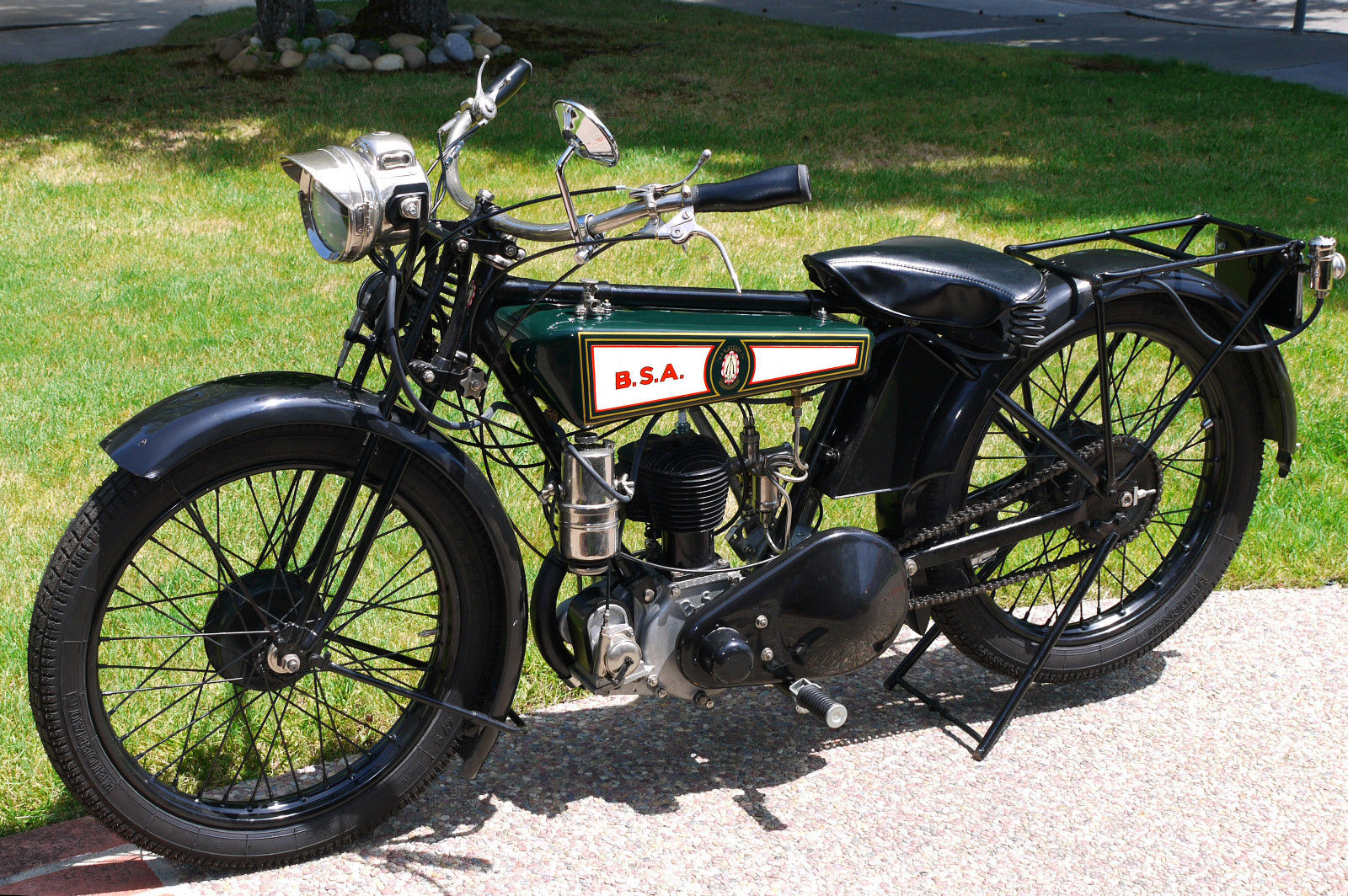 Wedge Tank – 1927 BSA S27 | Bike-urious