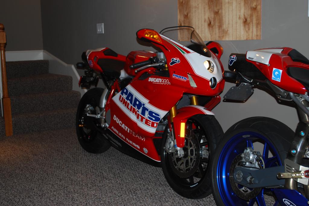 Ducati 999 Race