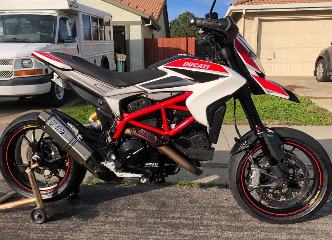 2014 Ducati Hypermotard 821 SP | Bike-urious