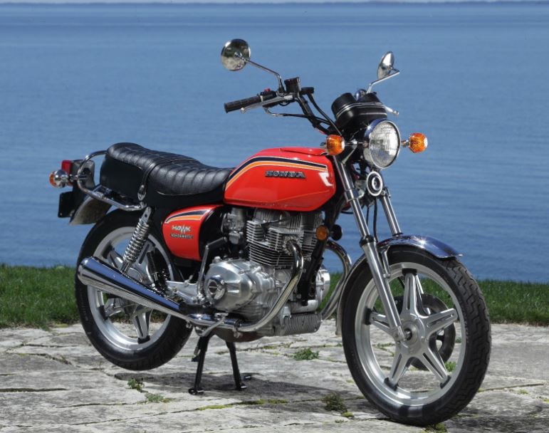 Magazine Feature – 1978 Honda CB400A Hawk Hondamatic – Bike-urious