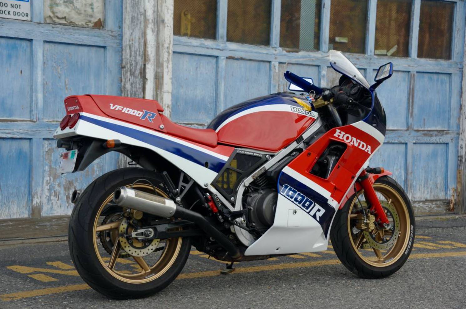 1986 Honda VF1000R Restomod | Bike-urious