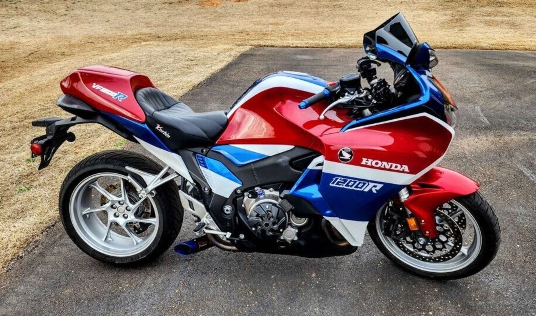 Custom Paint – 2010 Honda VFR1200 DCT | Bike-urious