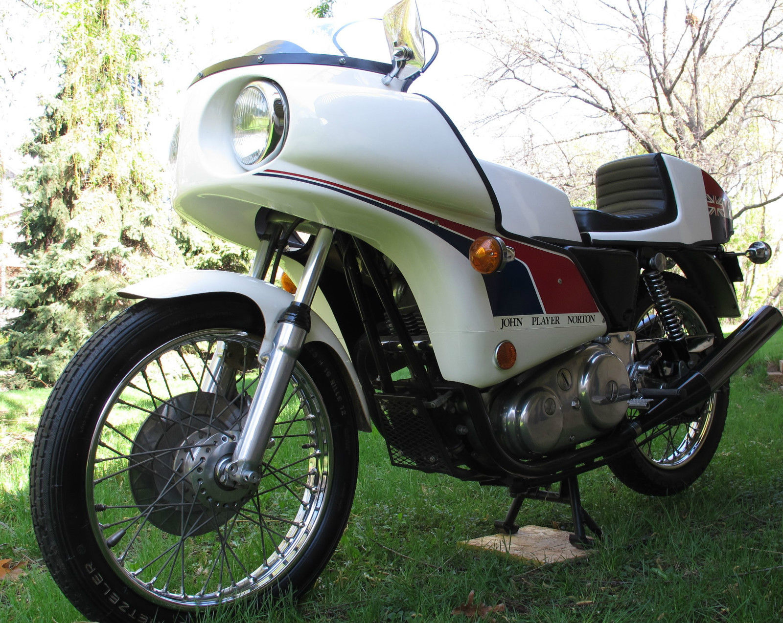 974 Miles – 1975 John Player Norton Commando | Bike-urious