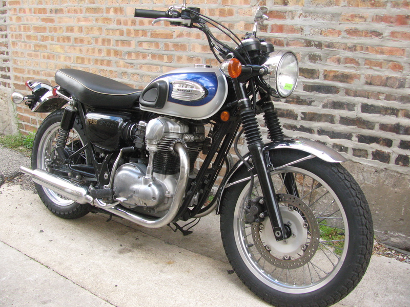 Kawasaki W650 – Right Front | Bike-urious