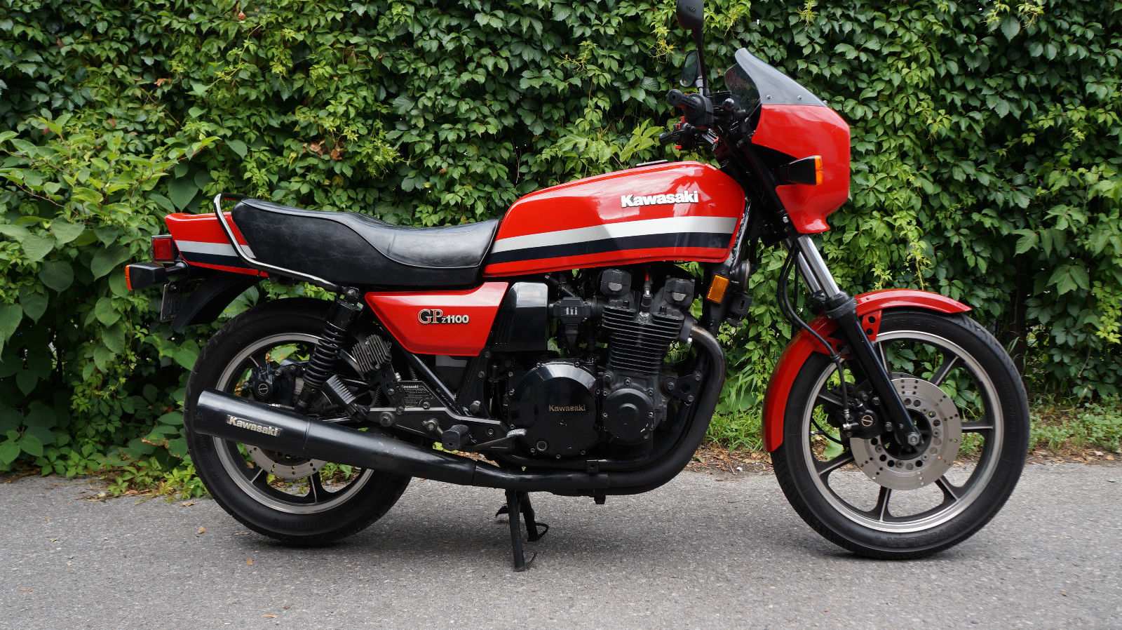 1982 Kawasaki GPz1100 | Bike-urious (880 x 494 Pixel)