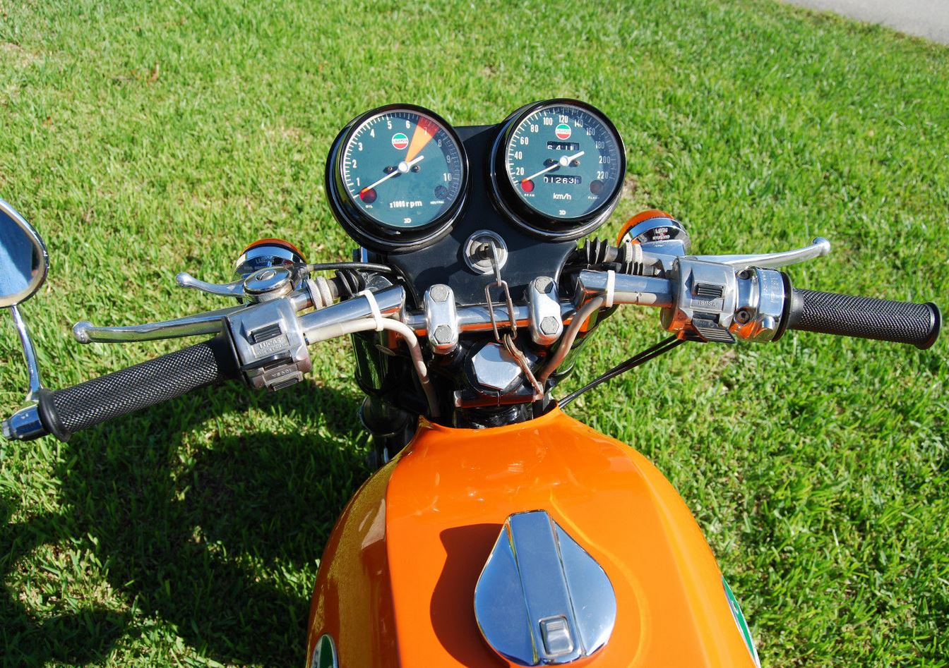 Laverda 750 SF1 – Cockpit | Bike-urious