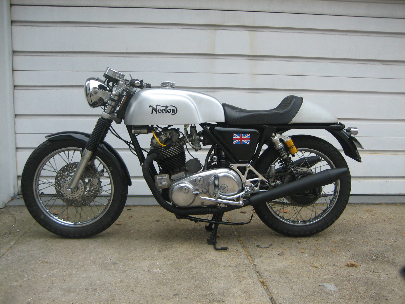 1972 Norton Commando Combat Cafe Racer - Bike-urious (1600 x 1200 Pixel)