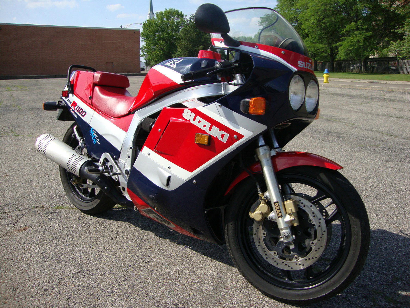 5,234 Miles – 1986 Suzuki GSX-R 1100 | Bike-urious